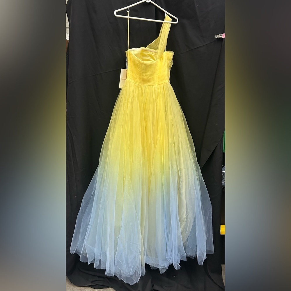 Mac Duggal 20556 NWT One shoulder Strap Ombre Tulle Gown - Picture 2 of 3